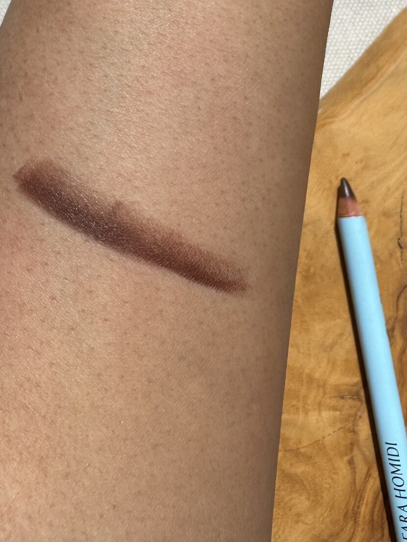 fara homidi smudge & contour lip pencil Bruni
Fara homidi lip pencil bruni
