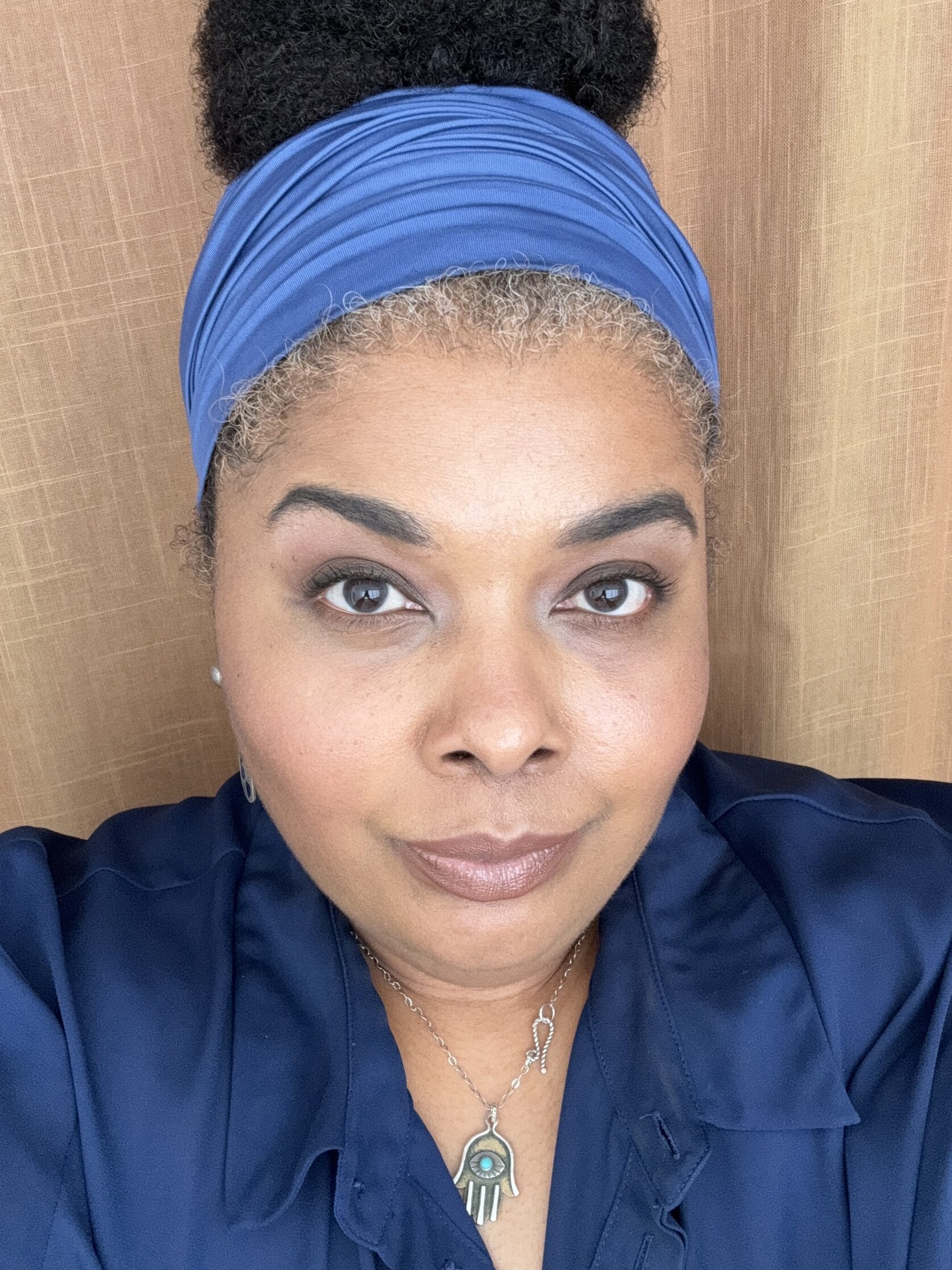 westman atelier vital skincare concealer t1 
westman atelier vital skincare concealer t2
breezy tee denim blue boho head wrap