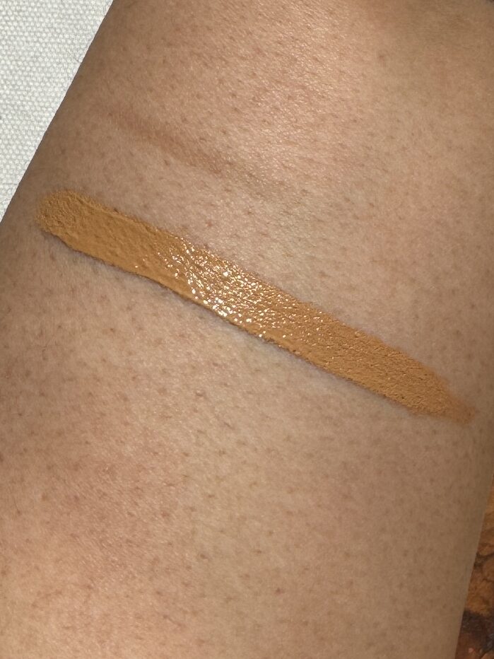 westman atelier vital skincare concealer t1 
westman atelier vital skincare concealer t2